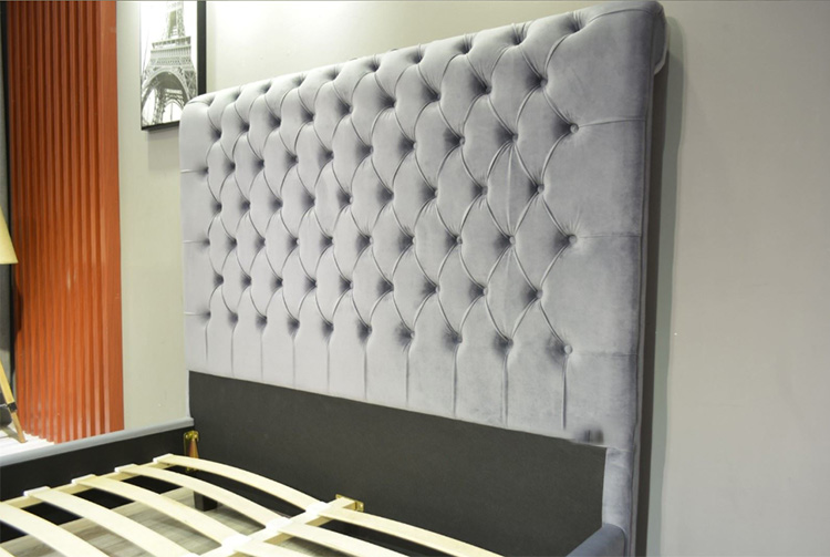 upholstered tufted velvet bed 3